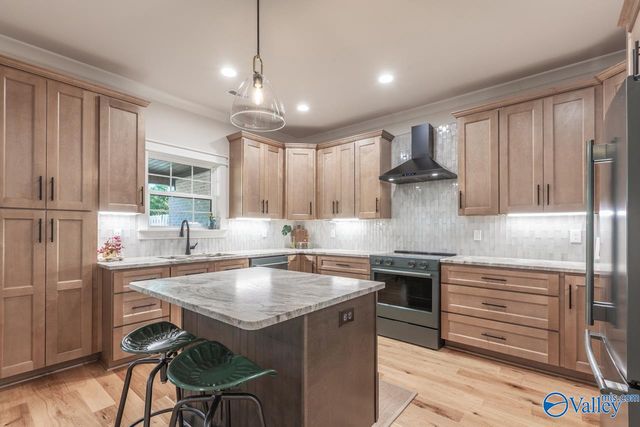 516 Wickerberry Way, Athens, AL 35611