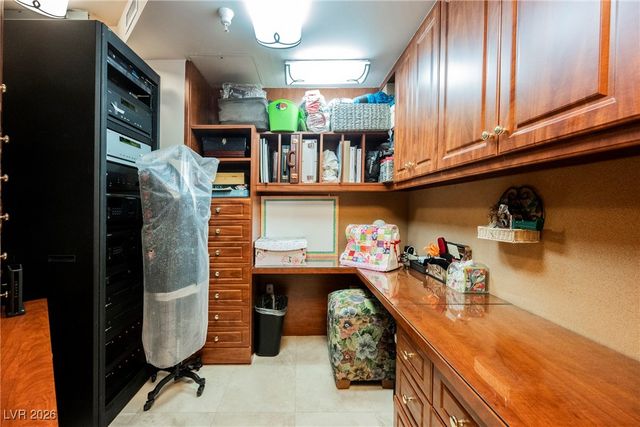 2747 Paradise Road 2801, Las Vegas, NV 89109