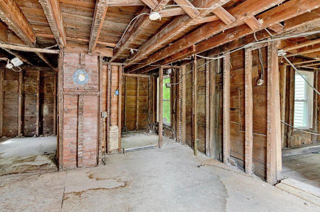 44 Bridge Street, Hillsborough, NH 03244