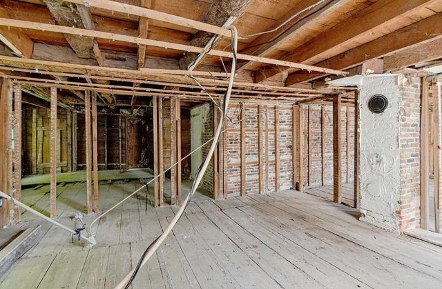 44 Bridge Street, Hillsborough, NH 03244