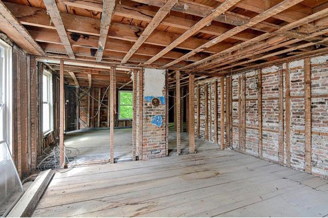 44 Bridge Street, Hillsborough, NH 03244
