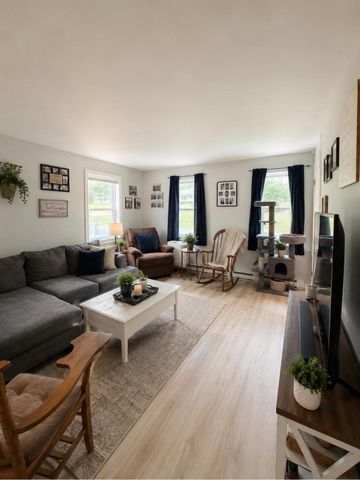 44 Bridge Street, Hillsborough, NH 03244