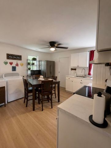 44 Bridge Street, Hillsborough, NH 03244