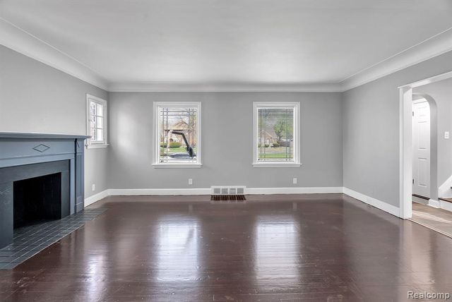 8790 E Outer Drive, Detroit, MI 48213