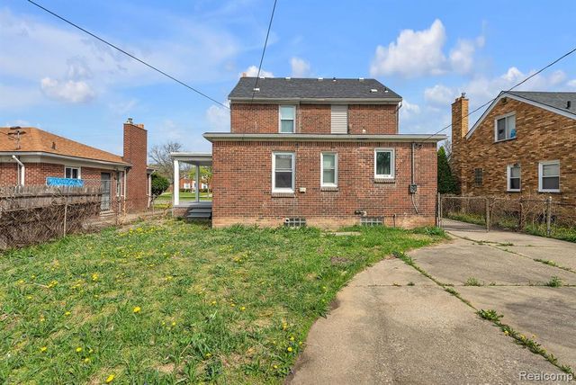 8790 E Outer Drive, Detroit, MI 48213