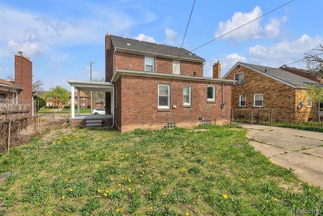 8790 E Outer Drive, Detroit, MI 48213