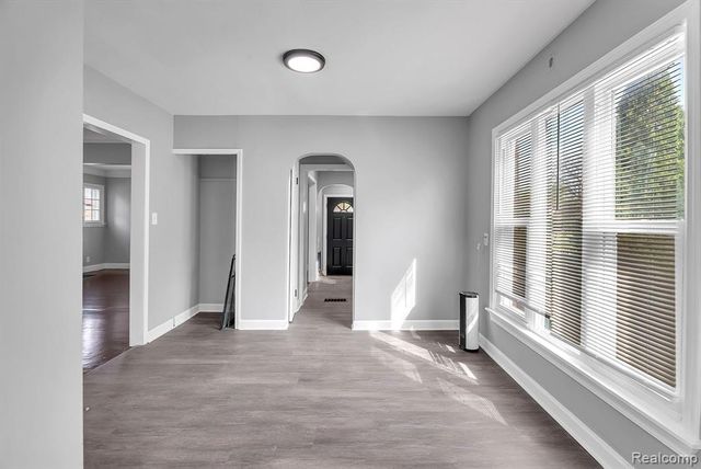 8790 E Outer Drive, Detroit, MI 48213