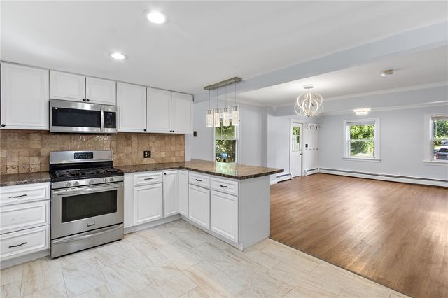 72 Dayton Avenue, Warwick, RI 02889