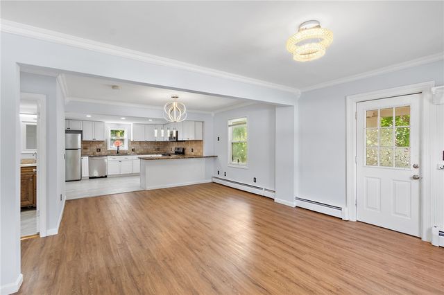 72 Dayton Avenue, Warwick, RI 02889