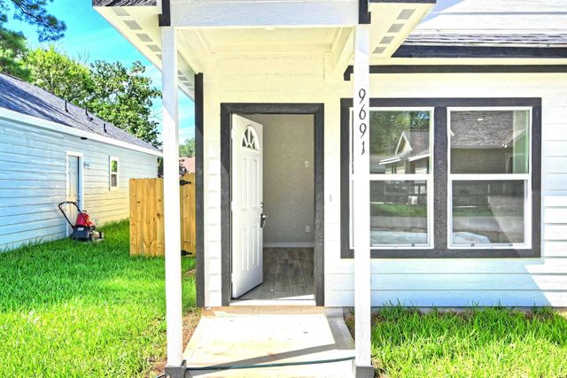 9812 Arbor Oak, Willis, TX 77318