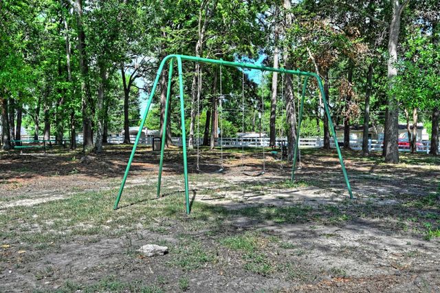 9812 Arbor Oak, Willis, TX 77318