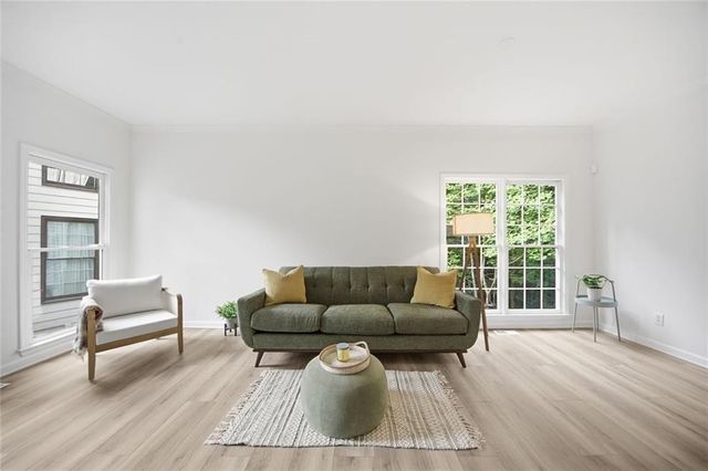 3075 Park Chase, Alpharetta, GA 30022