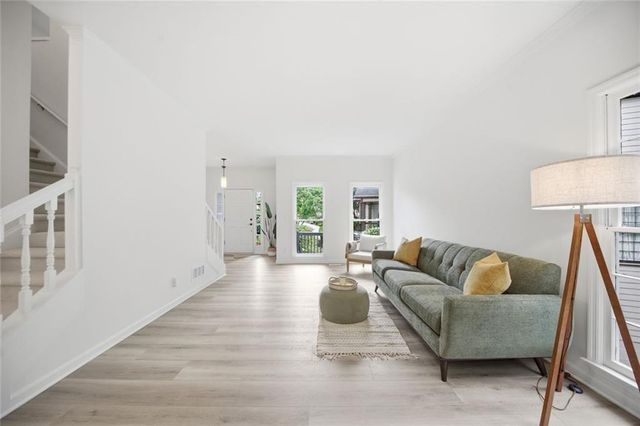 3075 Park Chase, Alpharetta, GA 30022