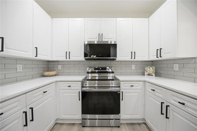 3075 Park Chase, Alpharetta, GA 30022