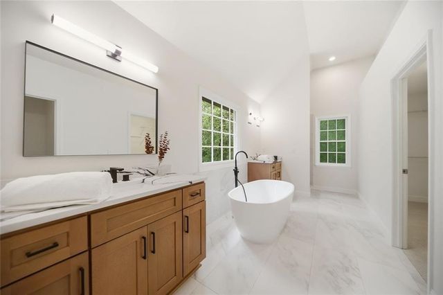 3075 Park Chase, Alpharetta, GA 30022