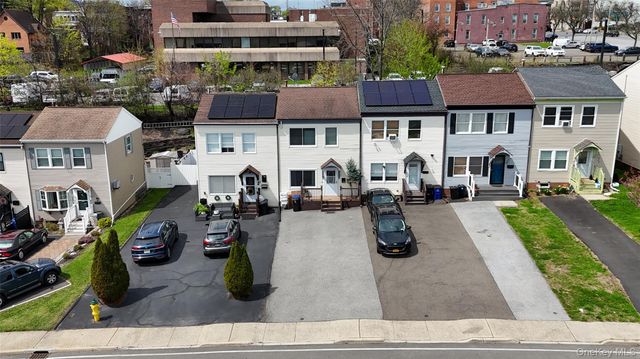 16 Washington Place, Newburgh, NY 12550