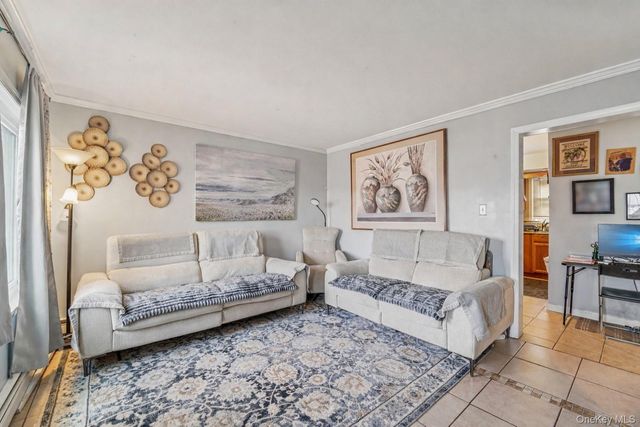 16 Washington Place, Newburgh, NY 12550