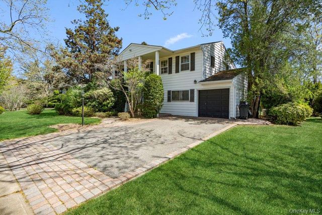 18 Herkimer Avenue, Jericho, NY 11753