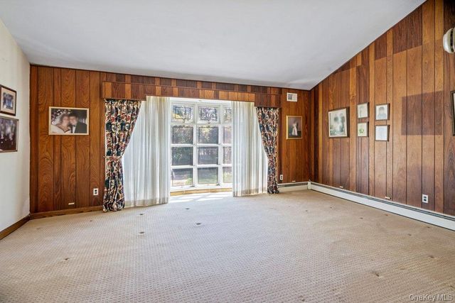 18 Herkimer Avenue, Jericho, NY 11753