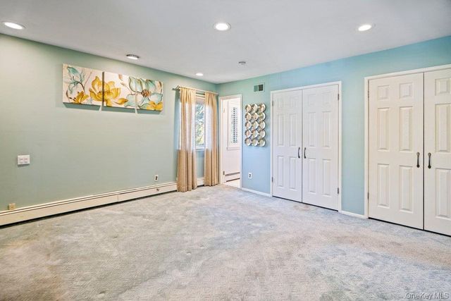 18 Herkimer Avenue, Jericho, NY 11753