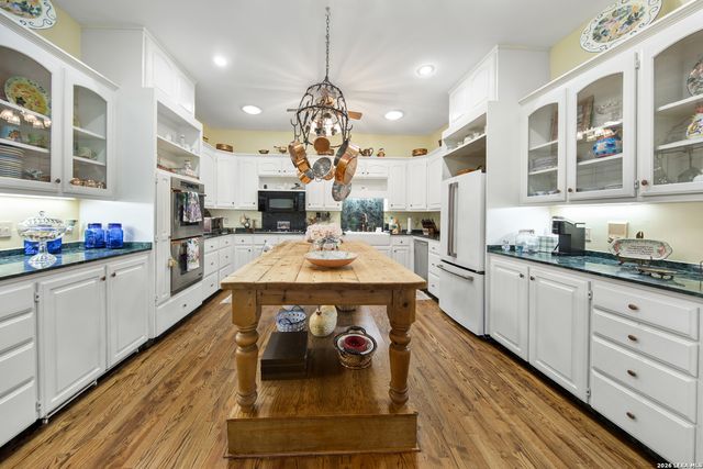 2 Rugby Lane, San Antonio, TX 78257