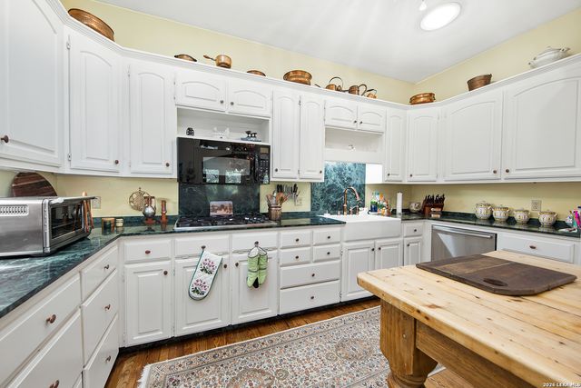 2 Rugby Lane, San Antonio, TX 78257