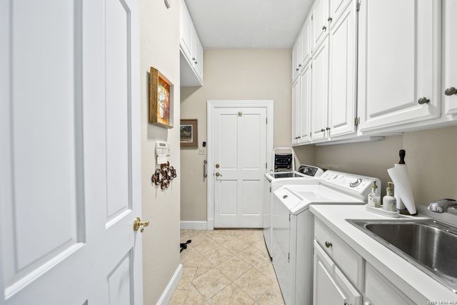 2 Rugby Lane, San Antonio, TX 78257