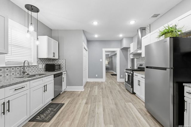 128 BLANCO RD, San Antonio, TX 78212