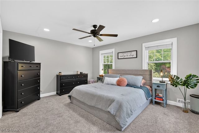 8465 Usher Road, Olmsted Falls, OH 44138