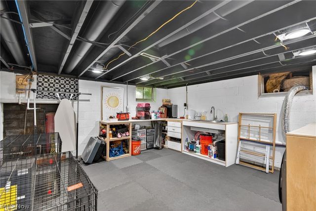 8465 Usher Road, Olmsted Falls, OH 44138