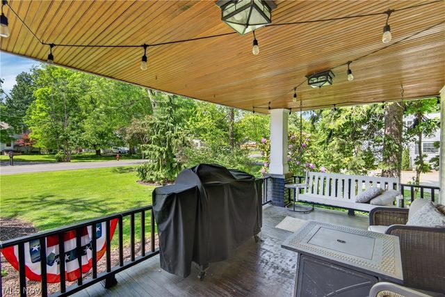 8465 Usher Road, Olmsted Falls, OH 44138