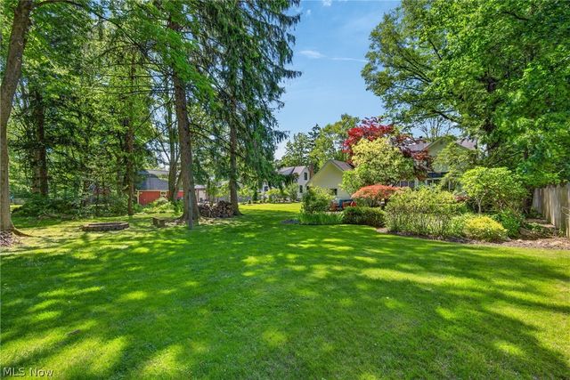 8465 Usher Road, Olmsted Falls, OH 44138