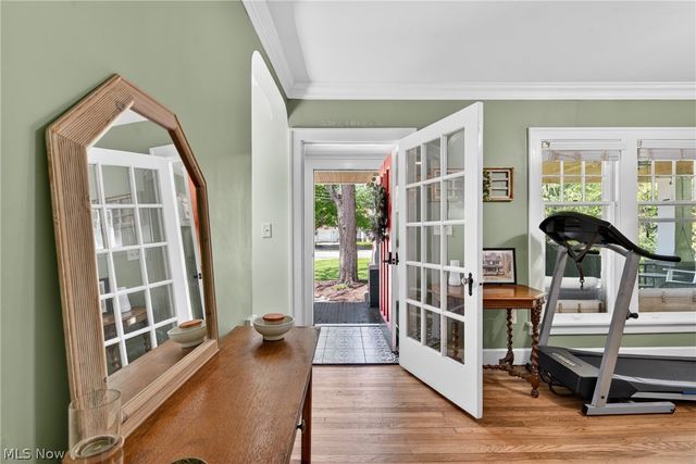 8465 Usher Road, Olmsted Falls, OH 44138