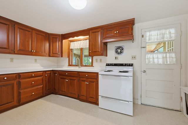 129 Boardman St, Norfolk, MA 02056