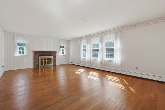 129 Boardman St, Norfolk, MA 02056