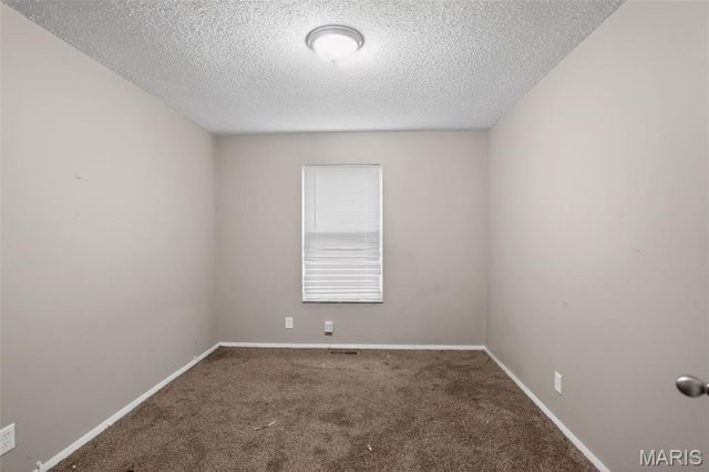 912 Cheri Heights Court, St Louis, MO 63135