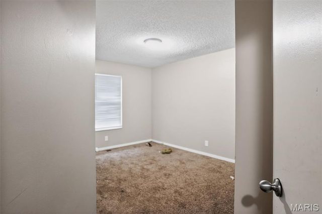 912 Cheri Heights Court, St Louis, MO 63135