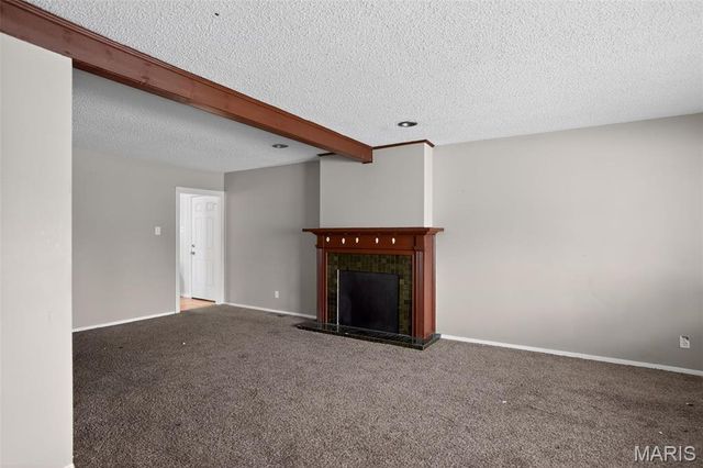 912 Cheri Heights Court, St Louis, MO 63135