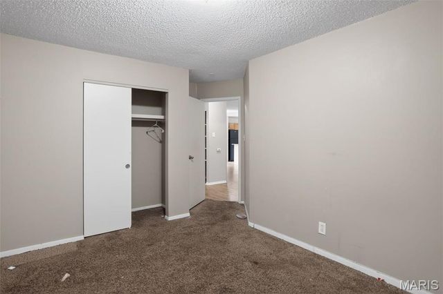 912 Cheri Heights Court, St Louis, MO 63135
