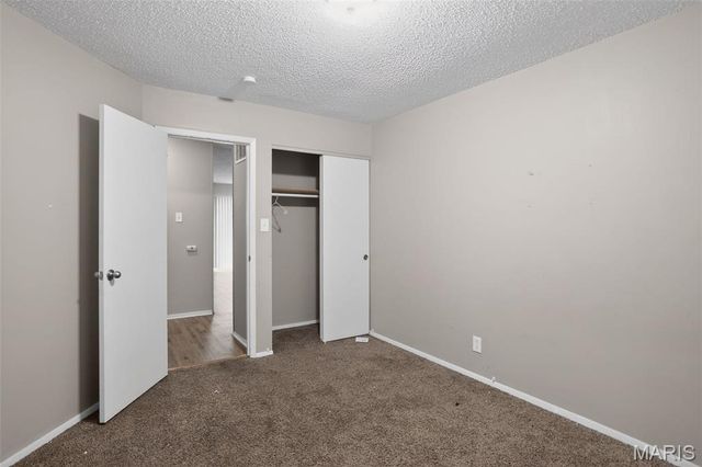 912 Cheri Heights Court, St Louis, MO 63135