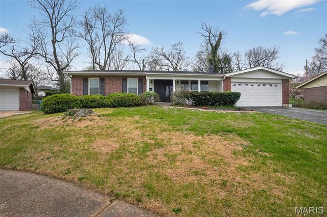 912 Cheri Heights Court, St Louis, MO 63135