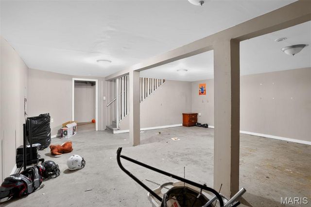 912 Cheri Heights Court, St Louis, MO 63135