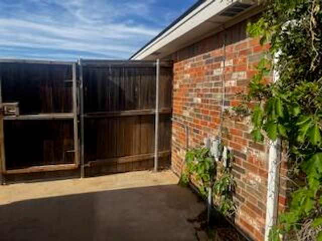10306 Vicksburg Avenue, Lubbock, TX 79424