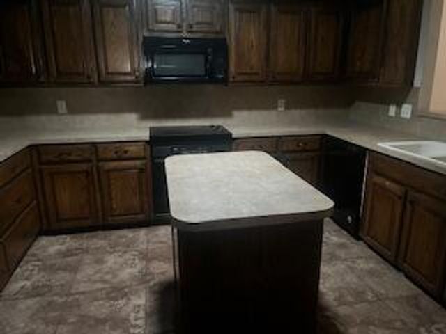 10306 Vicksburg Avenue, Lubbock, TX 79424