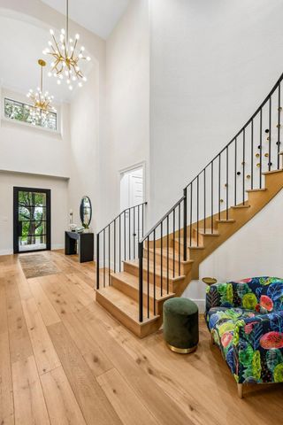 449 Santaluz LN, Austin, TX 78732