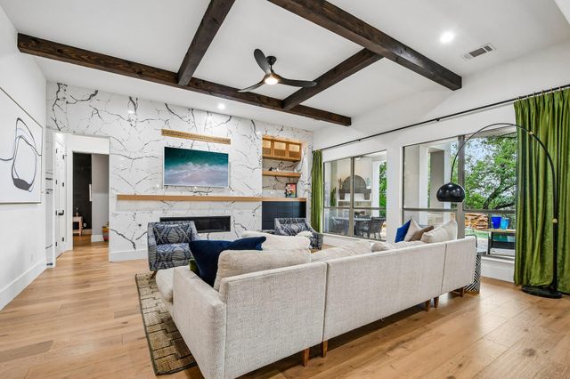 449 Santaluz LN, Austin, TX 78732