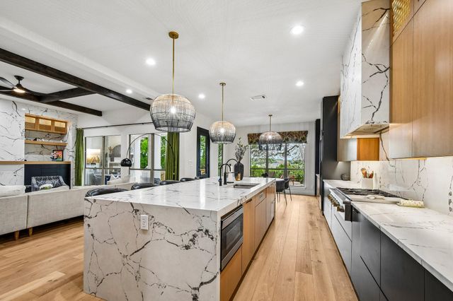 449 Santaluz LN, Austin, TX 78732