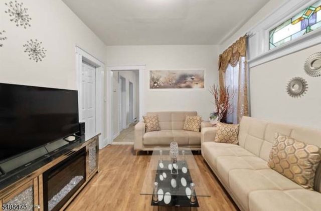 612 Magnolia Ave, Elizabeth City, NJ 07206