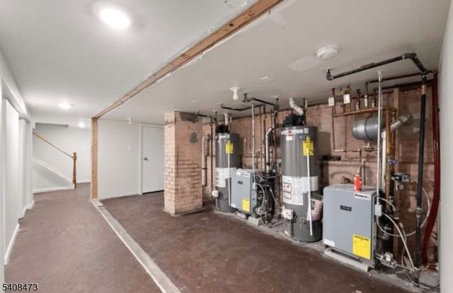 612 Magnolia Ave, Elizabeth City, NJ 07206