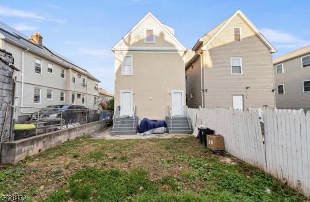 612 Magnolia Ave, Elizabeth City, NJ 07206